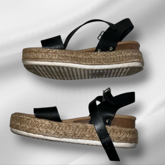 3 for $15 Platform Sandals - Picture 2 of 3